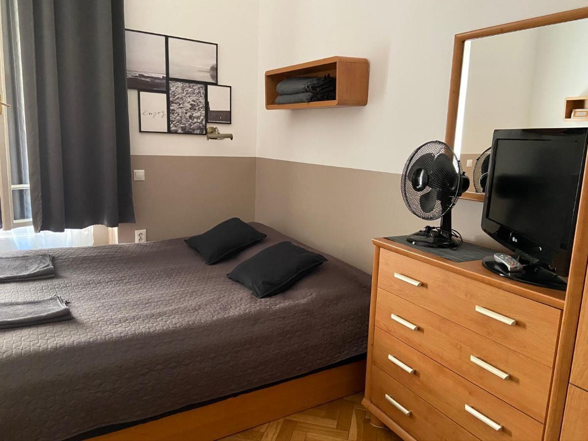 Guest Rest Studio Apartments — Photos 3